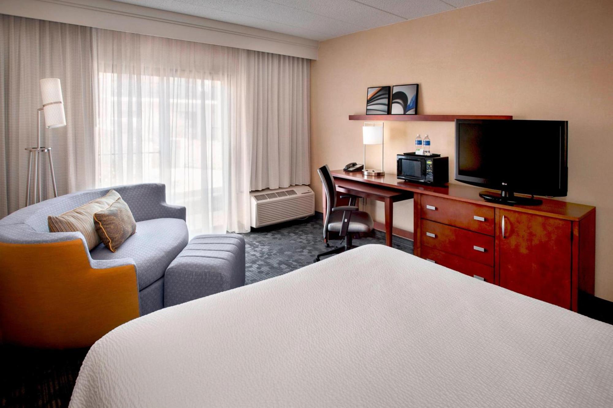 Courtyard By Marriott Hartford Windsor Airport Hotel Kültér fotó