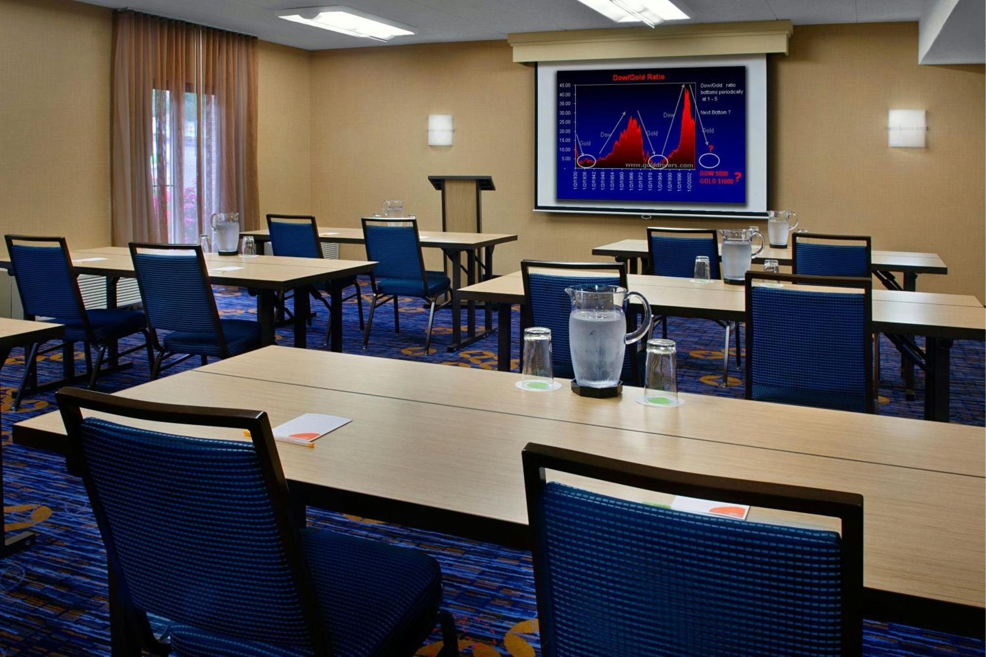Courtyard By Marriott Hartford Windsor Airport Hotel Kültér fotó