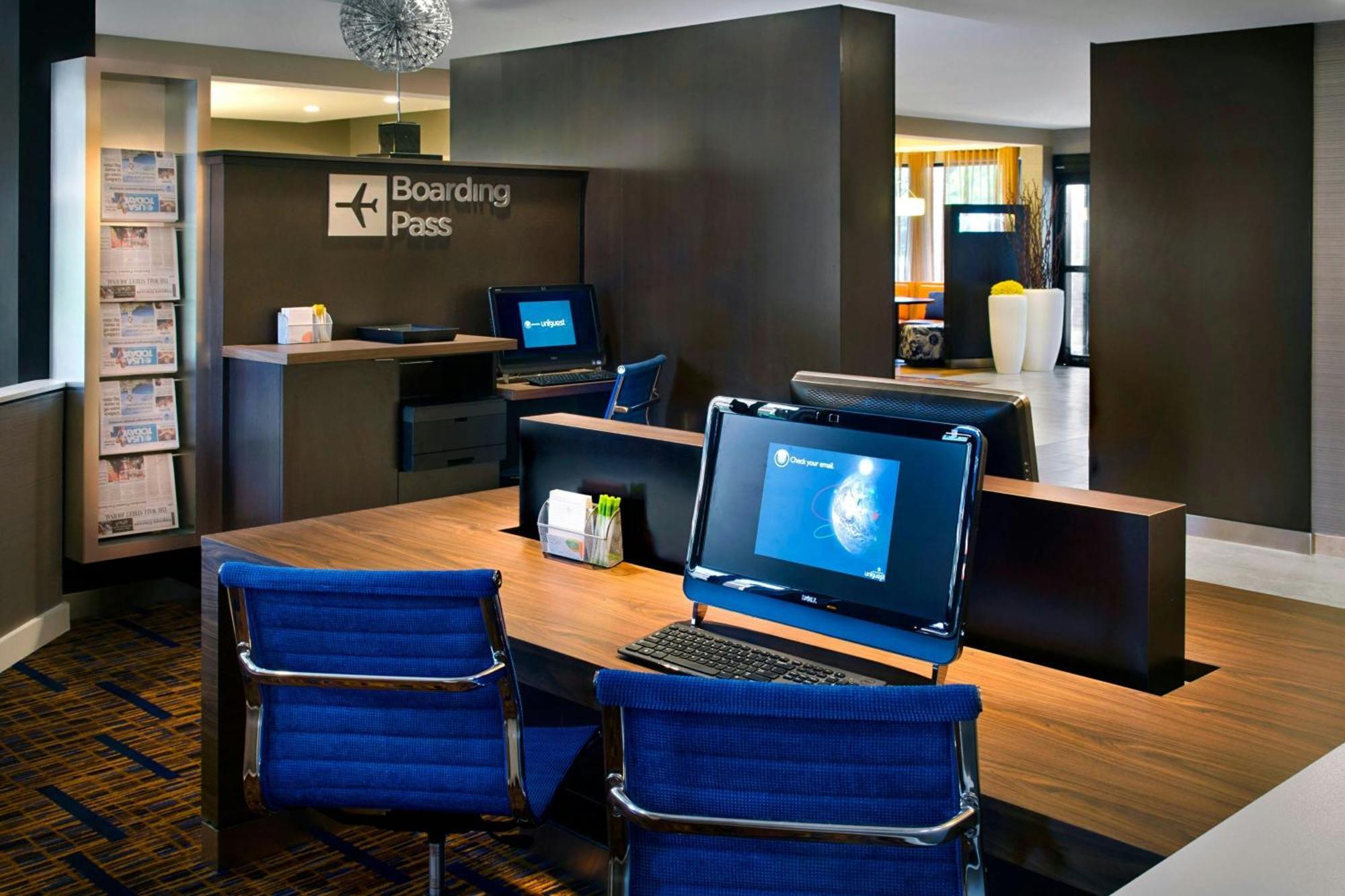 Courtyard By Marriott Hartford Windsor Airport Hotel Kültér fotó